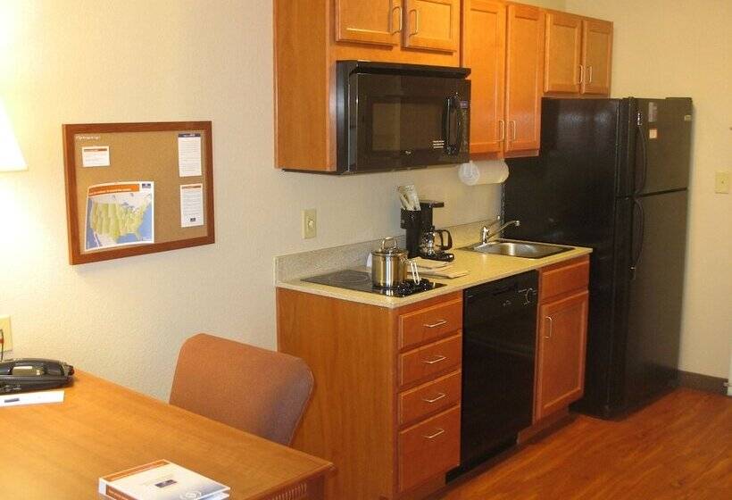 Люкс Адаптированный для Инвалидов, Candlewood Suites Indianapolis Northwest, An Ihg