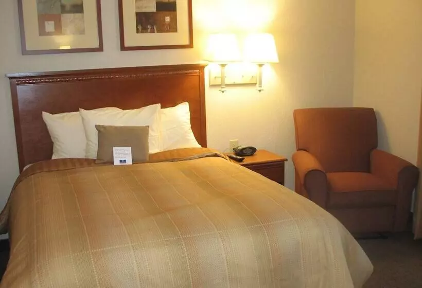 身障者適用スイートルーム, Candlewood Suites Indianapolis Northwest, An Ihg