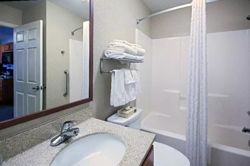 キングサイズベッドのスイートルーム, Candlewood Suites Indianapolis Northwest, An Ihg