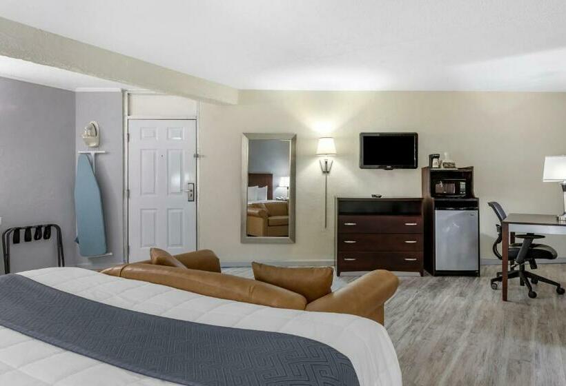 可看到泳池的单人间, Econo Lodge Of Conway