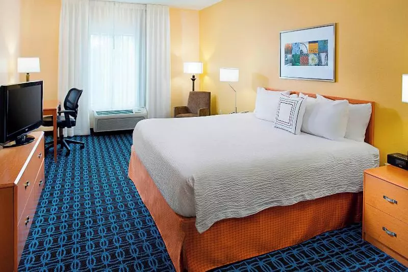 キングサイズベッドのスイートルーム, Fairfield Inn & Suites By Marriott Lafayette South
