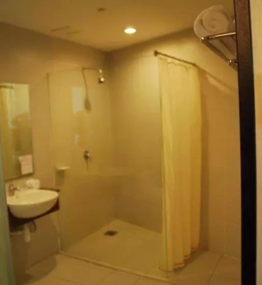 اتاق استاندارد با تخت بزرگ, Grand Paragon Hotel Johor Bahru