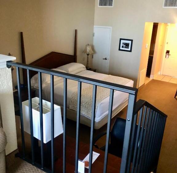 디럭스 스위트 킹 침대, Hawthorn Extended Stay By Wyndham Rome