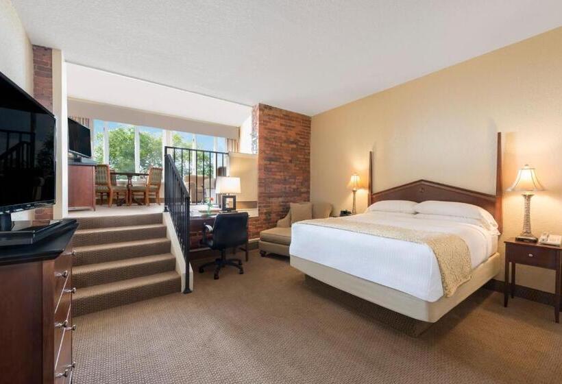 キングサイズベッドのデラックススイート, Hawthorn Extended Stay By Wyndham Rome