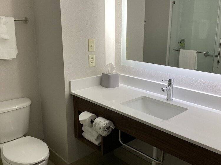 Номер Стандарт, Holiday Inn Express Hotel & Suites Weston, An Ihg