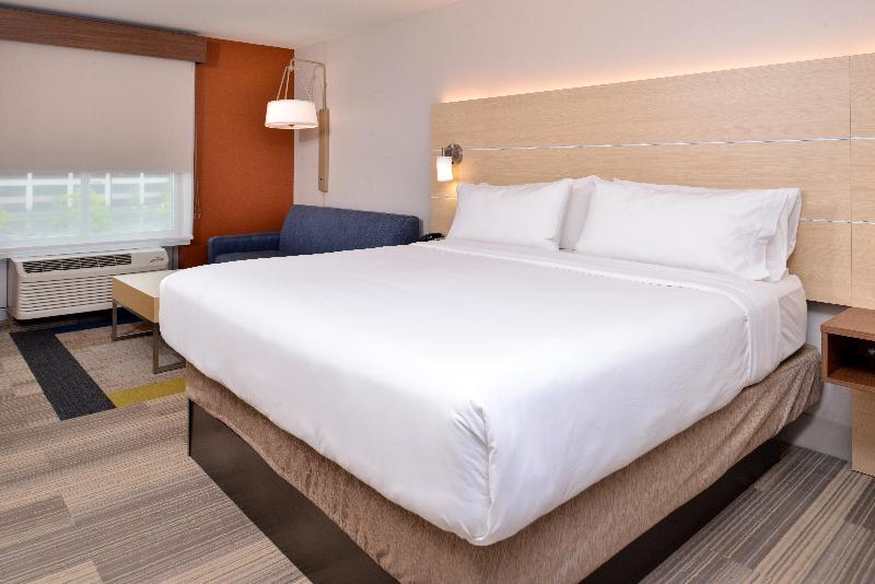 스탠다드 룸 킹사이즈 침대, Holiday Inn Express Hotel & Suites Cincinnati Mason, An Ihg