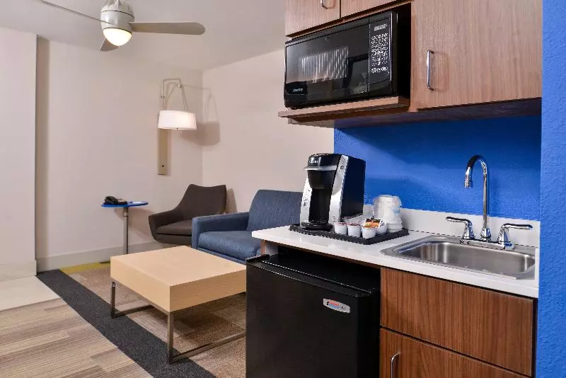 Sviitti King-vuode, Holiday Inn Express Hotel & Suites Cincinnati Mason, An Ihg