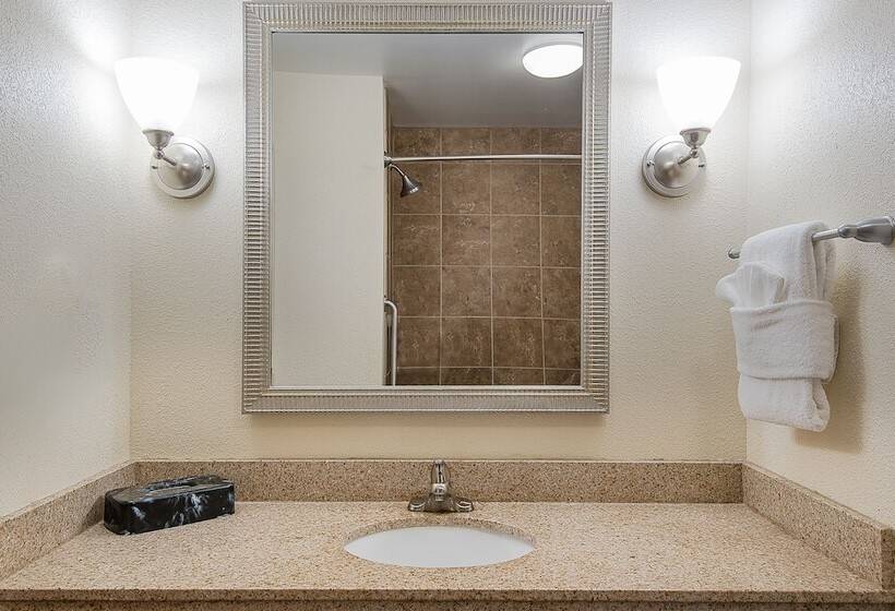 Номер Стандарт, Holiday Inn Express And Suites Lafayette East, An Ihg