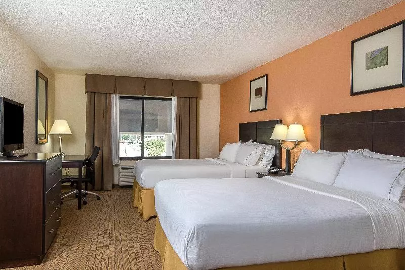 身障者適用クイーンサイズベッドルーム, Holiday Inn Express And Suites Lafayette East, An Ihg