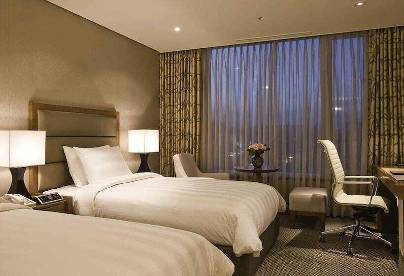 Camera Deluxe, Lotte City Hotel Mapo