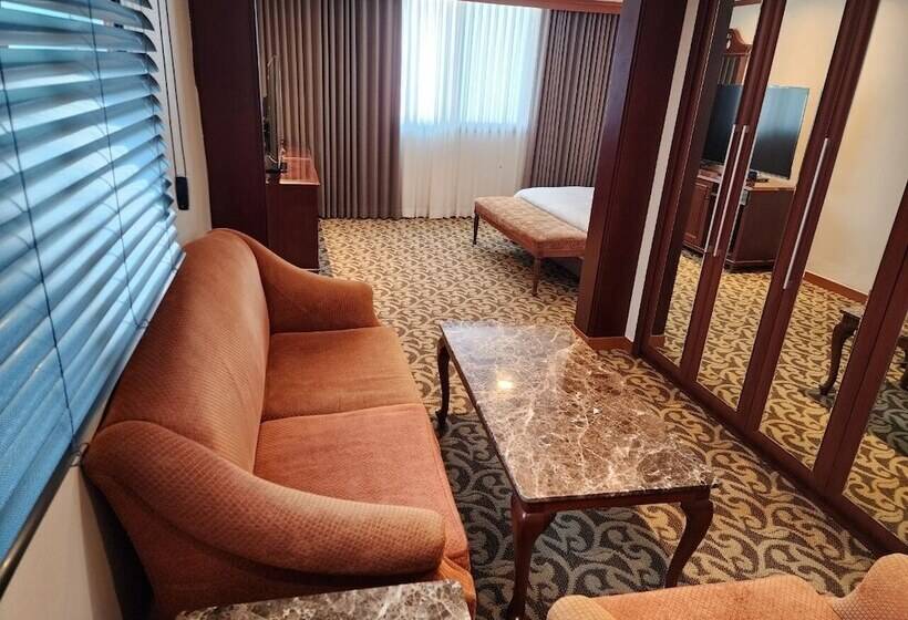 スイート, New Cheonji