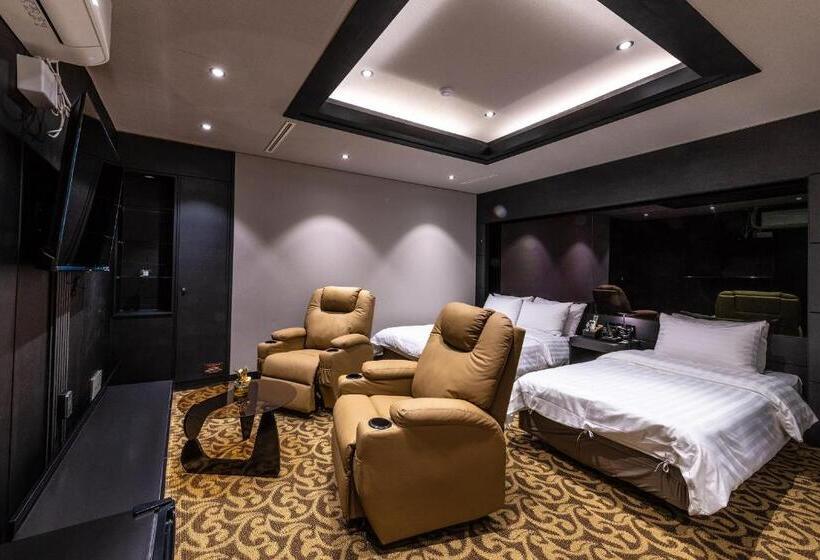 スタンダードルーム, New Cheonji