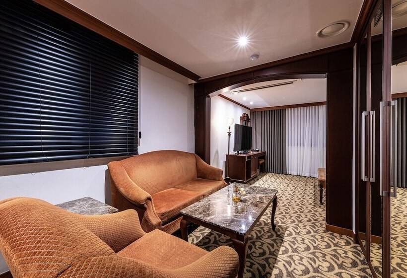 スイート, New Cheonji