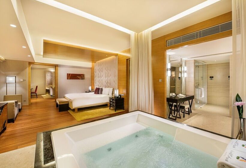 سوئیت پریمیوم, Okura Macau