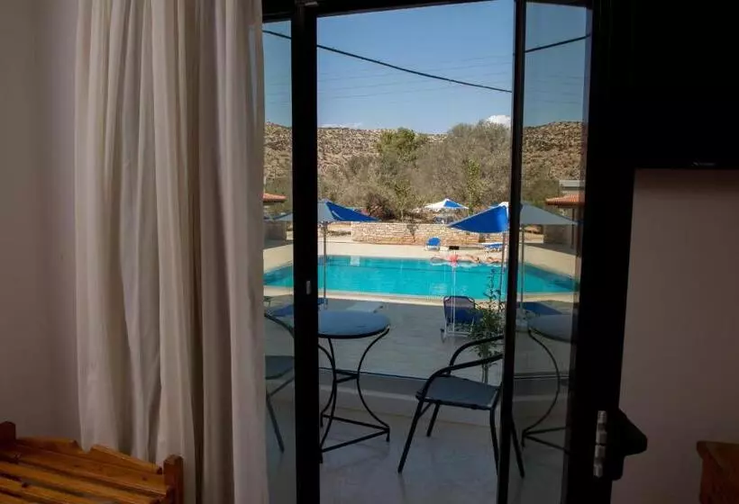 Camera Standard, Paradise Matala