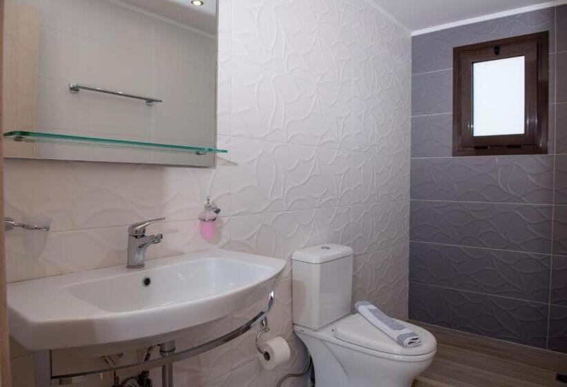 Pokój Rodzinny, Paradise Matala