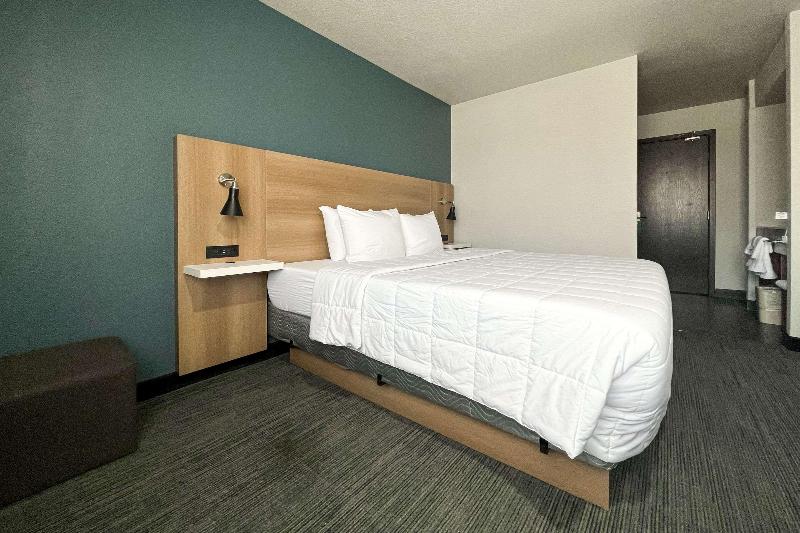 带大床的标准间, Quality Inn Portland Airport Pdx