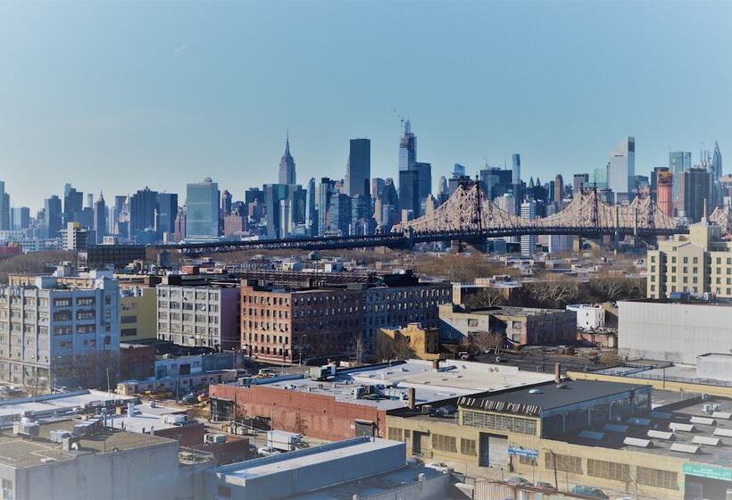 غرفه قياسيه سريرين مزدوجين, Royal Stay