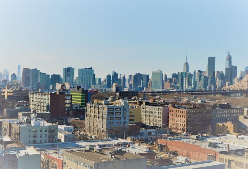 غرفه قياسيه سريرين مزدوجين, Royal Stay