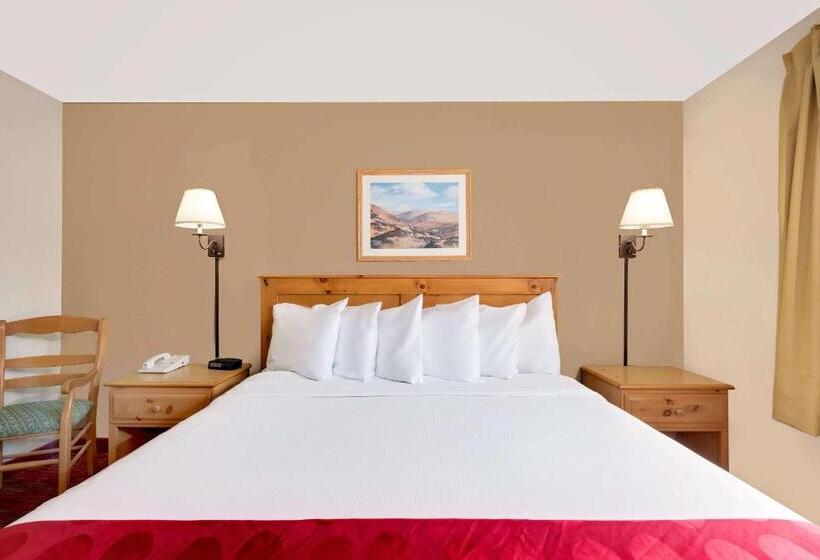 חדר סטנדרט עם מיטת קינג, Summerset Hotel And Suites Rapid City West