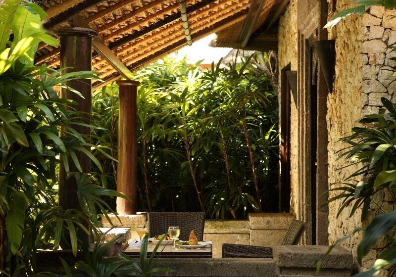 Бунгало Стандарт, Tonys Villas & Resort Seminyak Bali