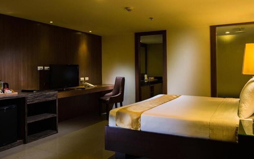 اتاق لوکس با تخت بزرگ, Torre Venezia Suites