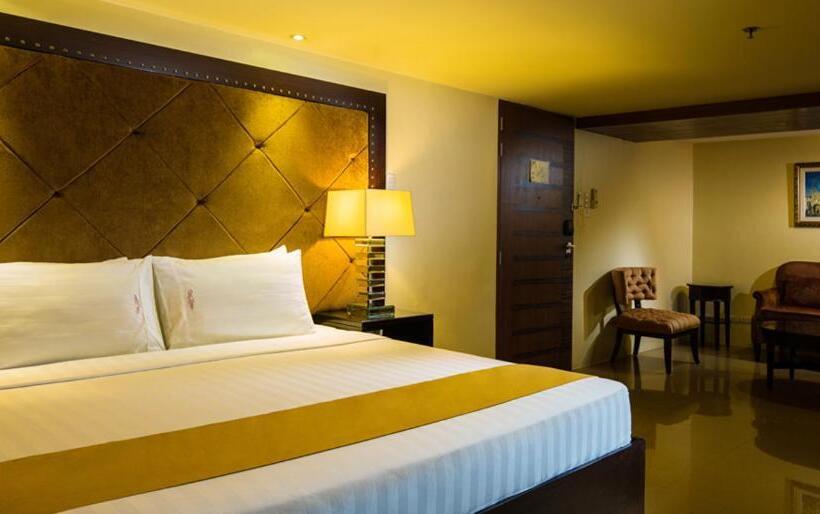 اتاق لوکس با تخت بزرگ, Torre Venezia Suites