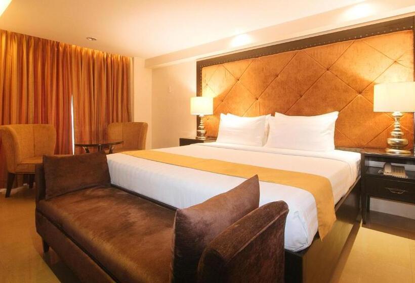 اتاق لوکس با تخت بزرگ, Torre Venezia Suites