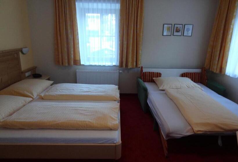 带阳台标准四人间, Unterwirt