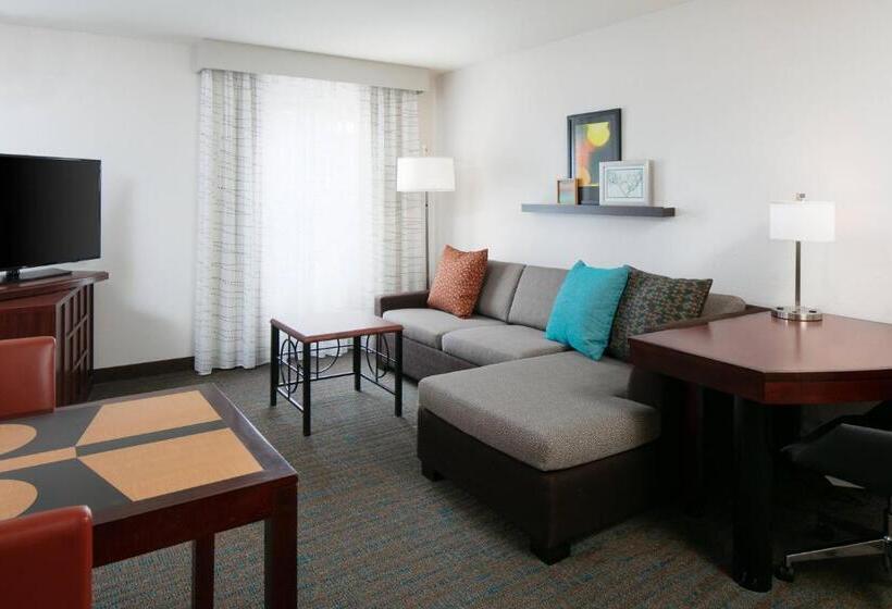 带大床的标准工作室, Residence Inn By Marriott Lincoln South