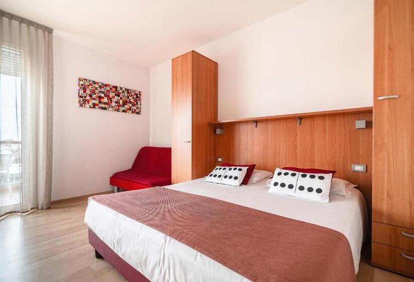 إستوديو قياسى, Domino Suite Hotel & Residence