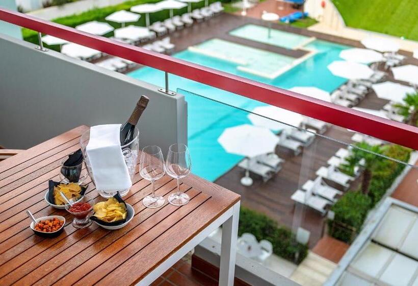 جناح, Domino Suite Hotel & Residence