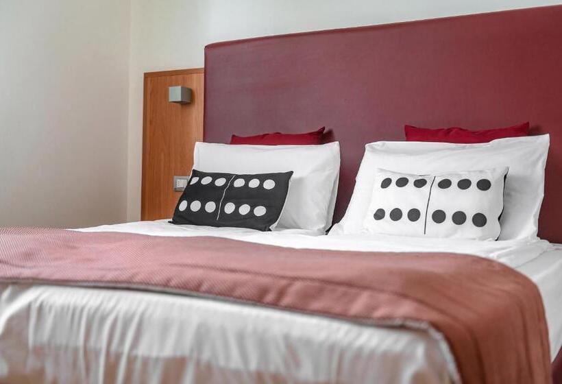 جناح غرفتين نوم, Domino Suite Hotel & Residence