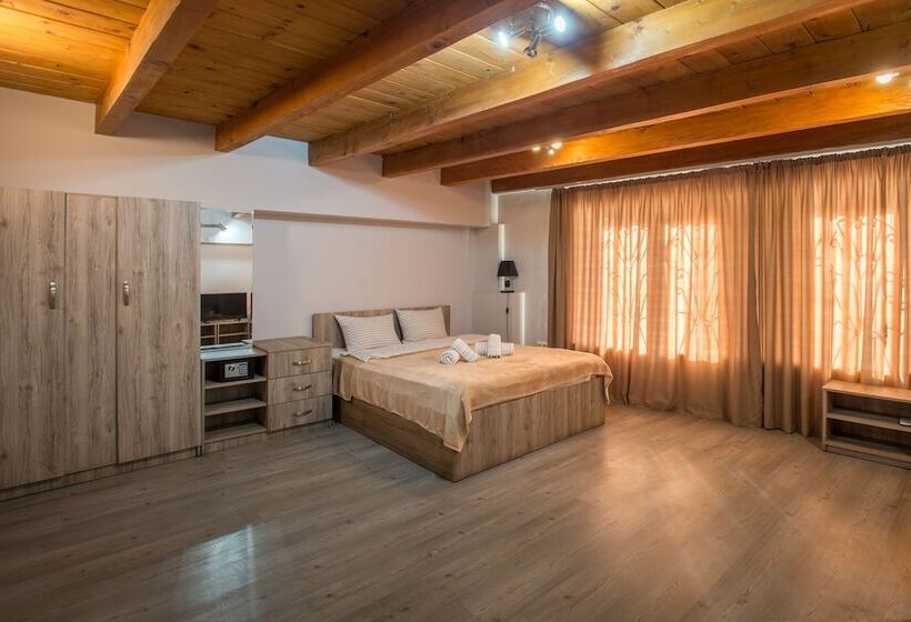 اتاق استاندارد سه نفره, Hotel 38