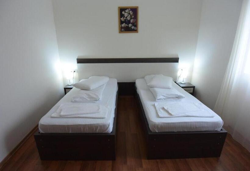 Standard-huone, Arizona