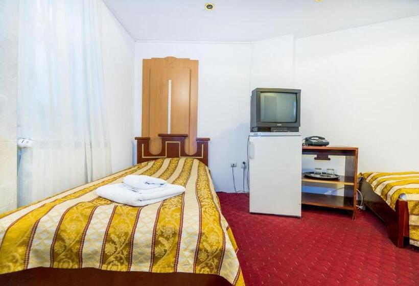 Standard room with outdoor bath, Carpati Imparatul Romanilor