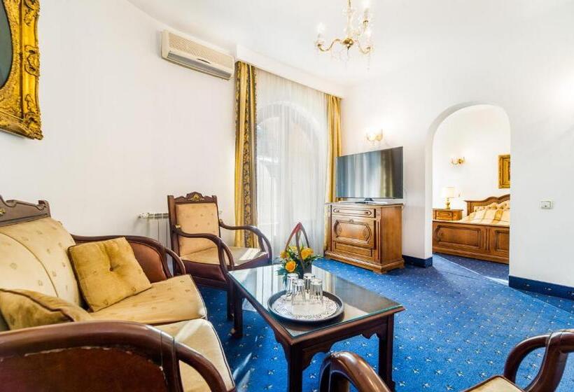 سوییت لوکس, Carpati Imparatul Romanilor