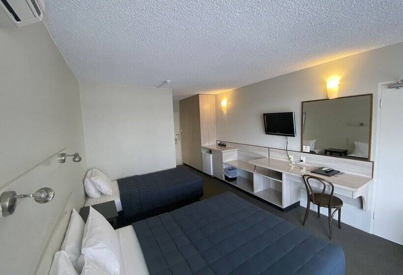 חדר סטנדרט עם מרפסת, East Port Motor Inn