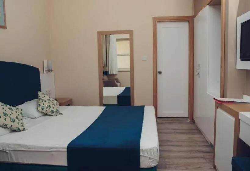 Economy Room