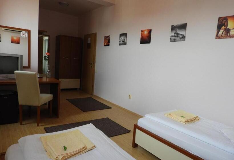 Quarto Estandar, Pensiunea Caramell