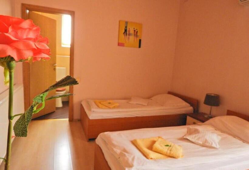 Quarto Estandar, Pensiunea Caramell