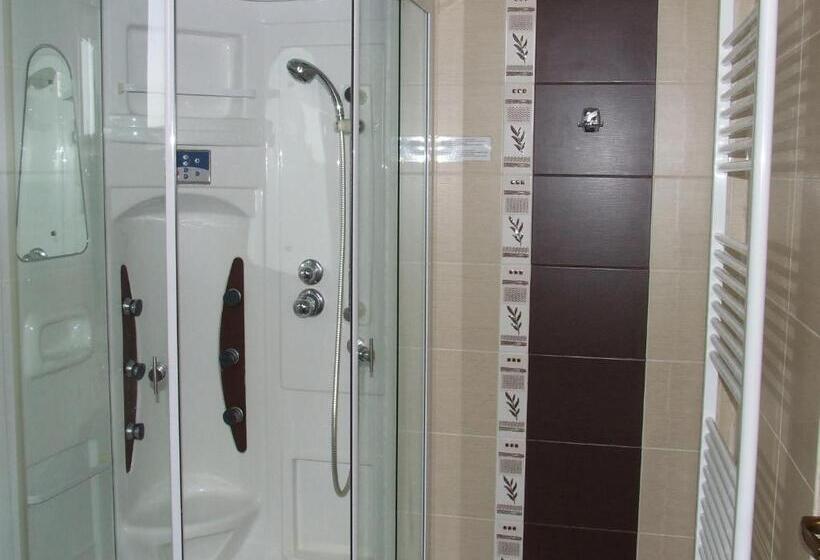 Quarto Estandar, Pensiunea Caramell