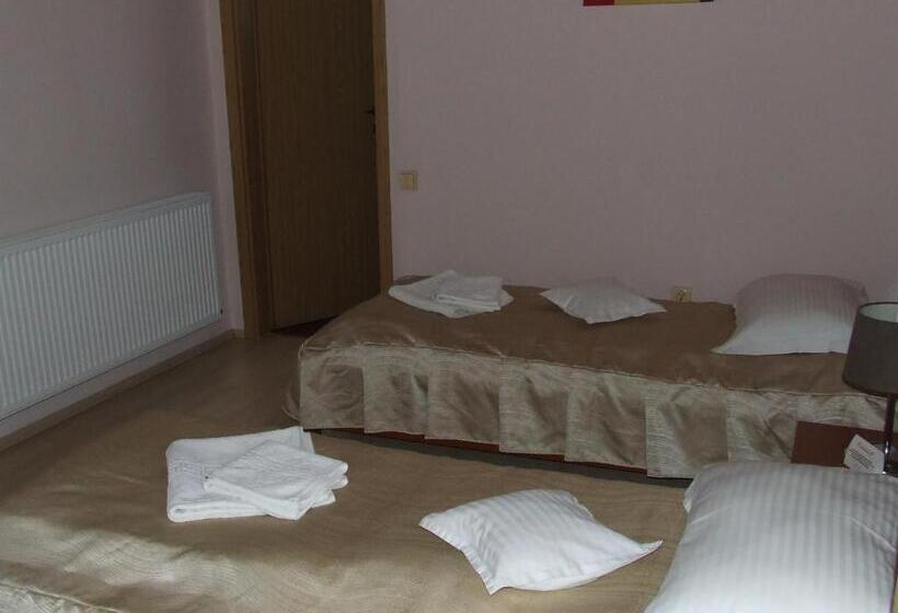 Quarto Estandar, Pensiunea Caramell