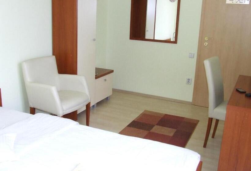 Quarto Estandar Individual, Pensiunea Caramell