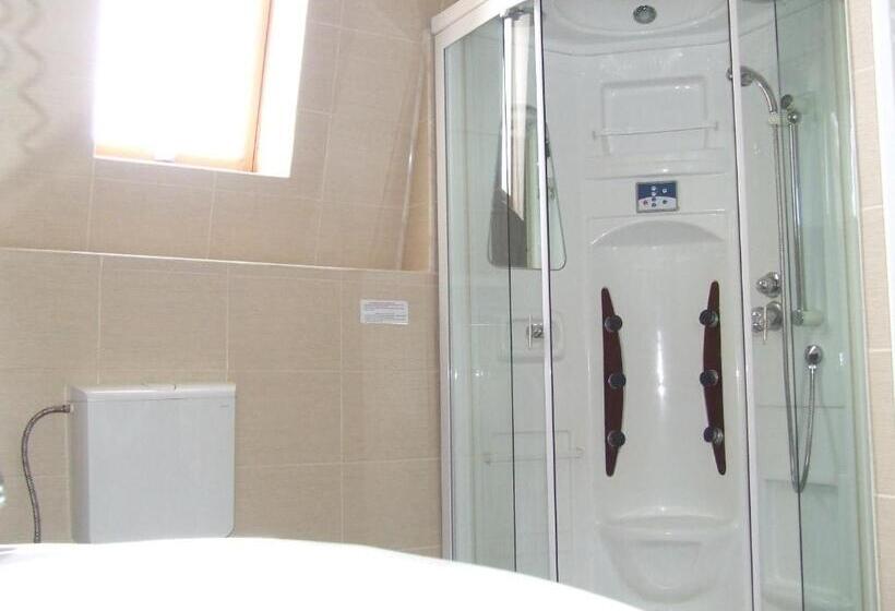 Quarto Estandar Individual, Pensiunea Caramell