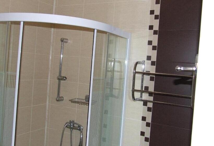 Quarto Estandar Individual, Pensiunea Caramell