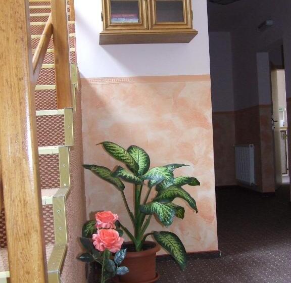 Quarto Basic, Pensiunea Caramell