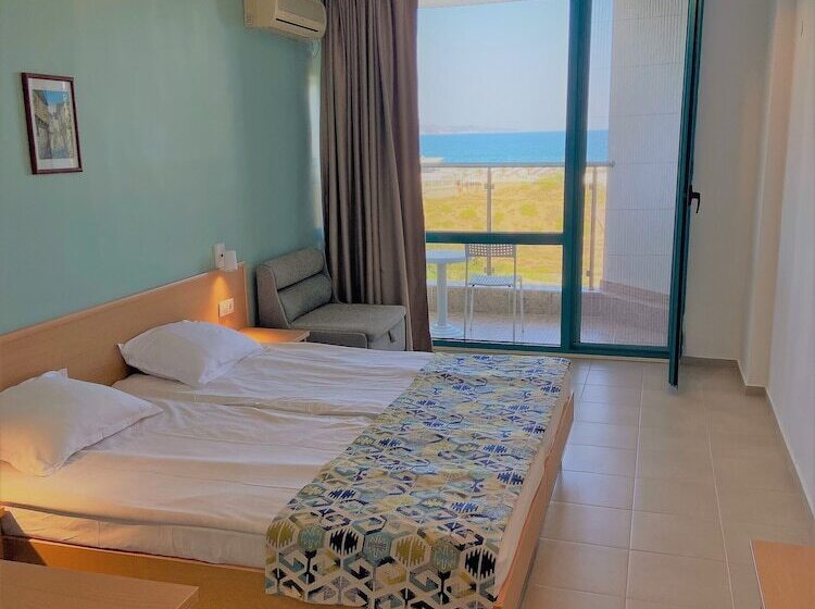 اتاق استاندارد با چشم‌انداز دریا, Sirena