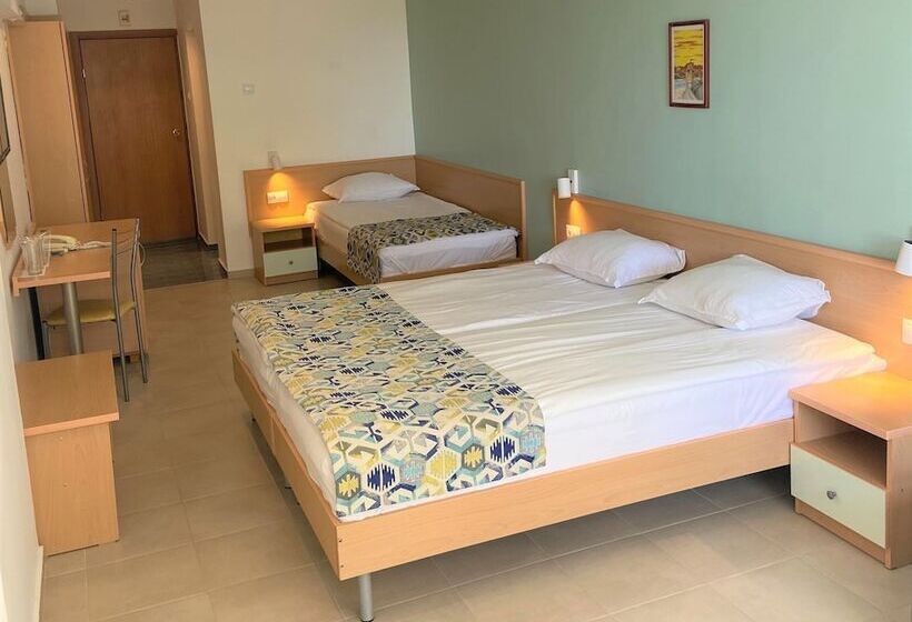 Triple Room Sea View, Sirena