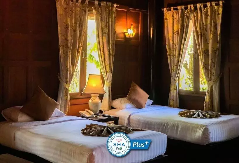 デラックスルーム, Baan Amphawa Resort & Spa